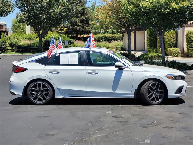2023 Honda Civic Hatchback Sport Touring photo 4