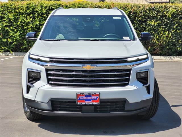 2026 Chevrolet Traverse photo 2