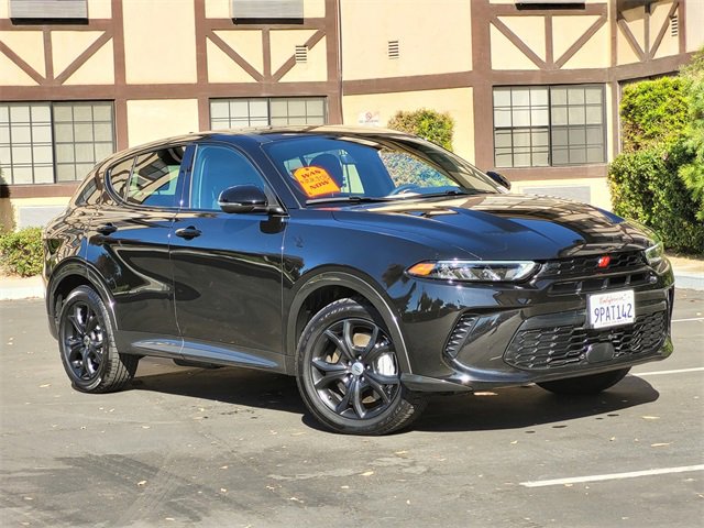 2024 Dodge Hornet R/T Plus photo 2