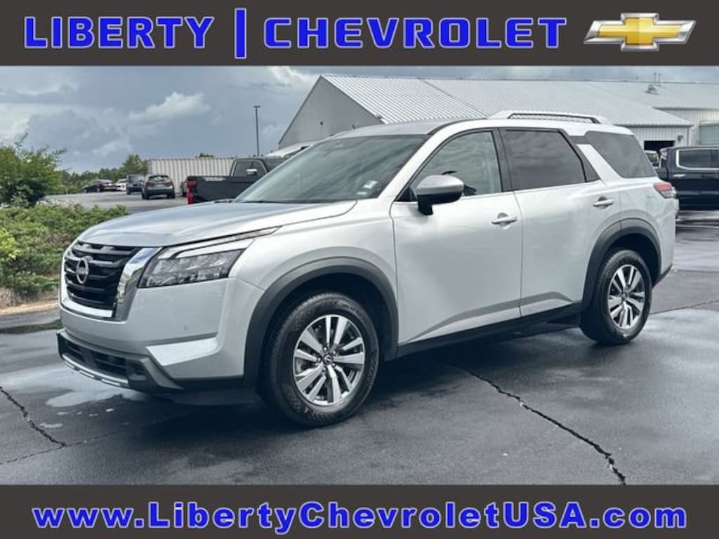 Used 2025 Nissan Pathfinder SL