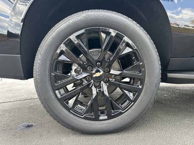 2026 Chevrolet Suburban High Country - Photo 17