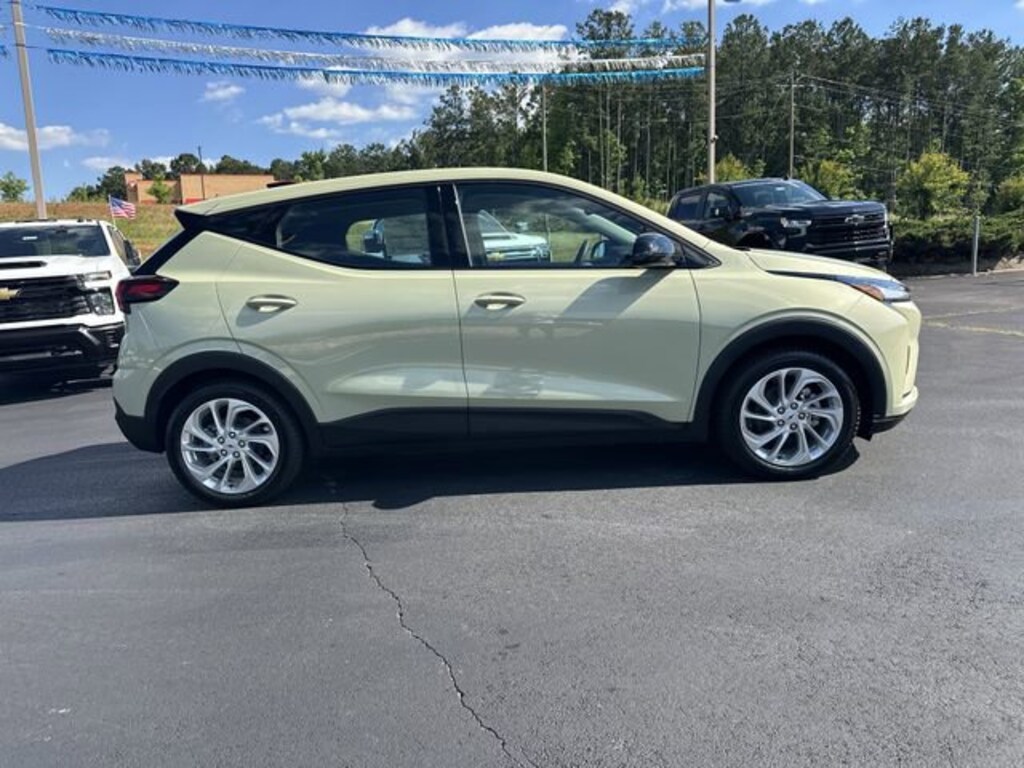 New 2027 Chevrolet Bolt LT SUV