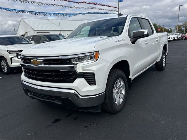 2024 Chevrolet Silverado 1500 LT photo 4