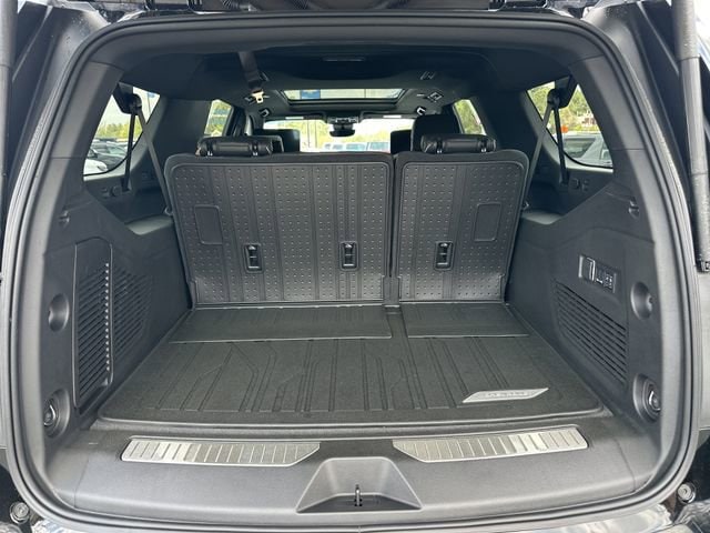 2026 Chevrolet Suburban High Country - Photo 18