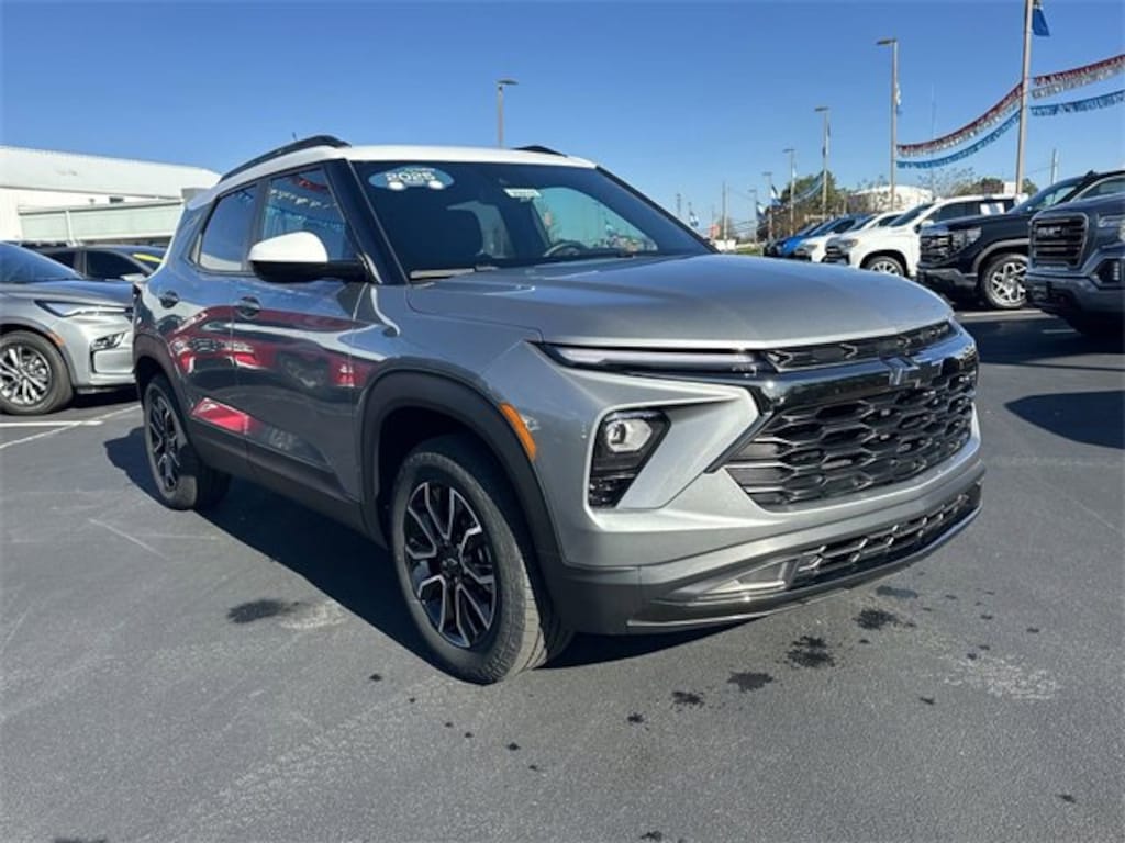 Used 2025 Chevrolet Trailblazer Activ SUV