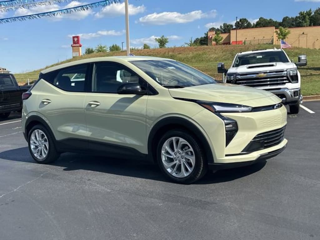 New 2027 Chevrolet Bolt LT SUV