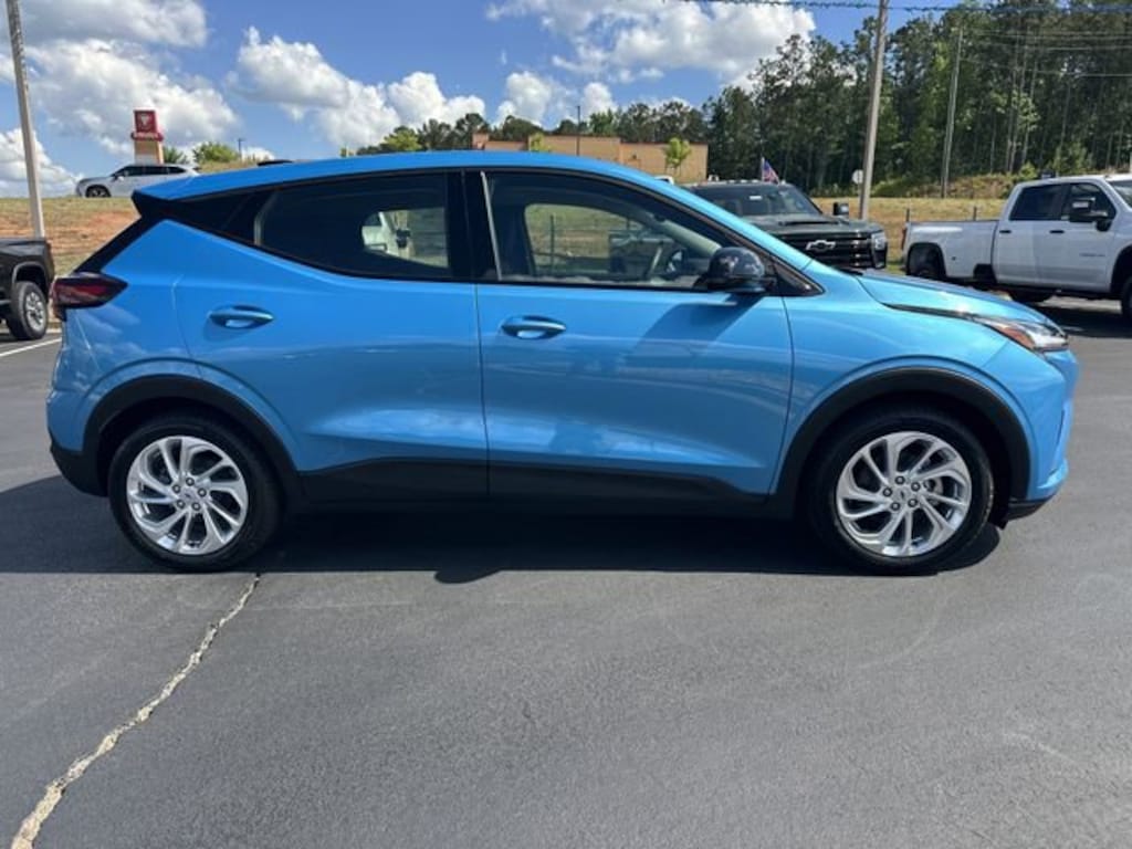 New 2027 Chevrolet Bolt LT SUV