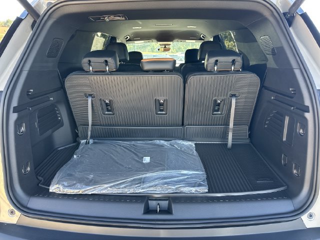 2027 Chevrolet Traverse Z71 - Photo 18