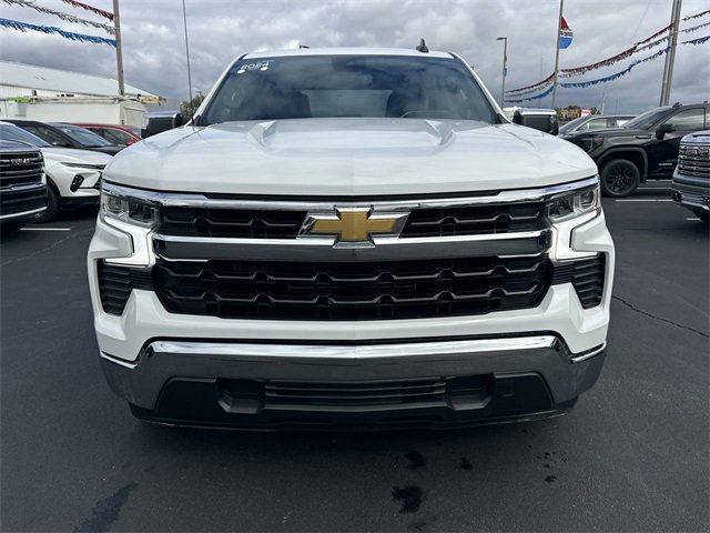 2024 Chevrolet Silverado 1500 LT photo 3