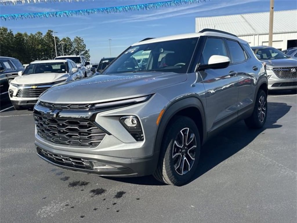 Used 2025 Chevrolet Trailblazer Activ SUV