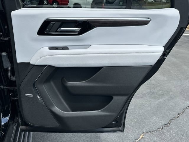 2025 Chevrolet Tahoe Premier - Photo 17