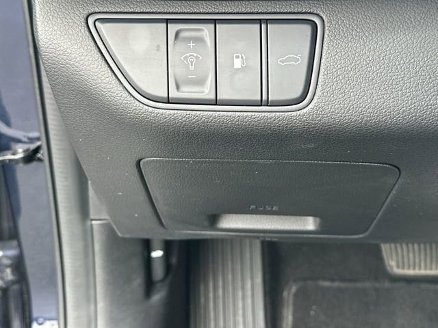 2023 GENESIS G70 Standard - Photo 18