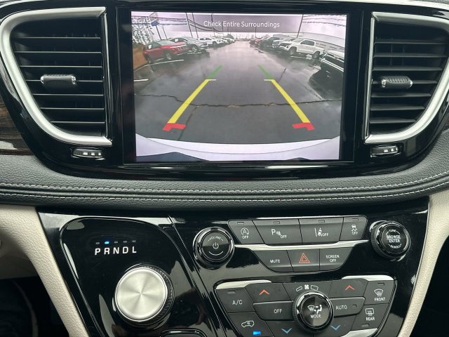 2024 Chrysler Pacifica Limited - Photo 15