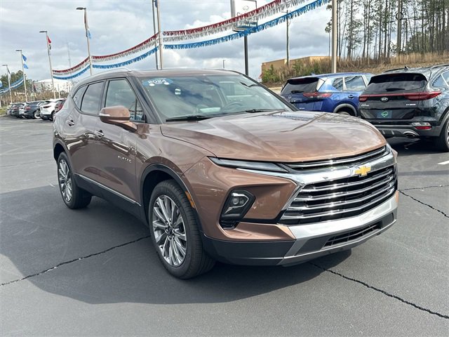 2024 Chevrolet Blazer Premier photo 2
