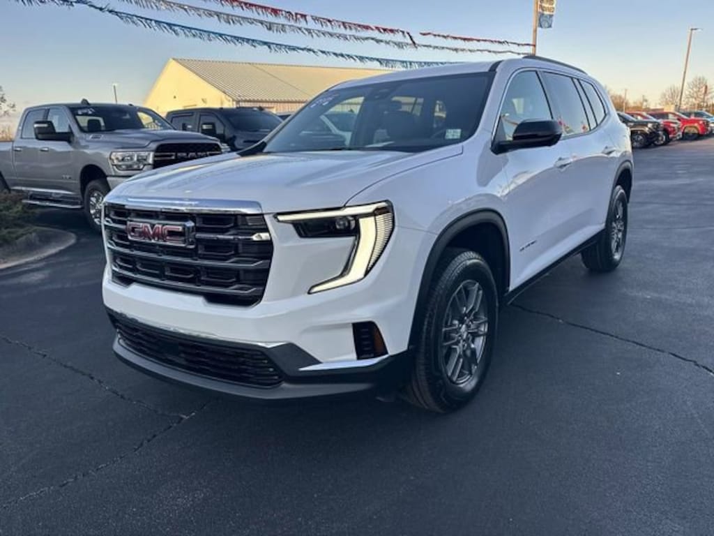 Used 2025 GMC Acadia Elevation SUV