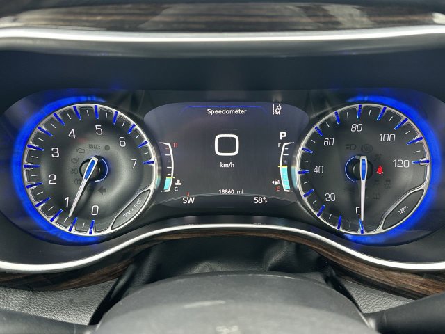 2024 Chrysler Pacifica Limited - Photo 11