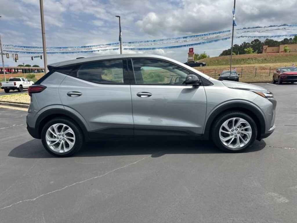 New 2027 Chevrolet Bolt LT SUV