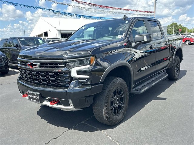 2024 Chevrolet Silverado 1500 ZR2 photo 3