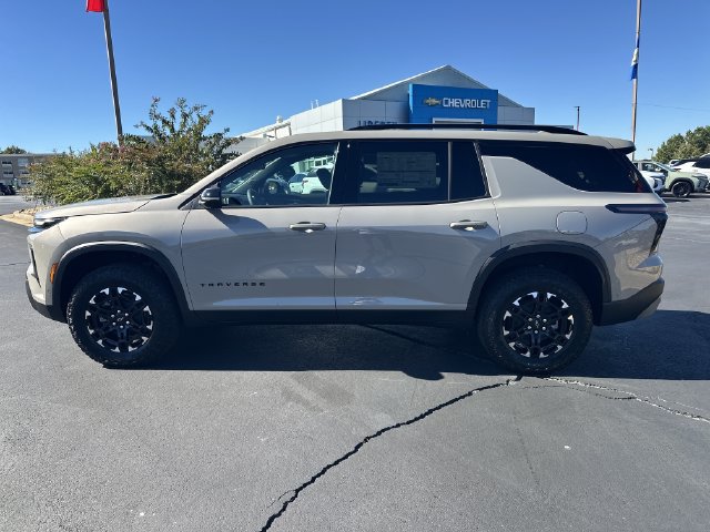 2027 Chevrolet Traverse Z71 - Photo 8