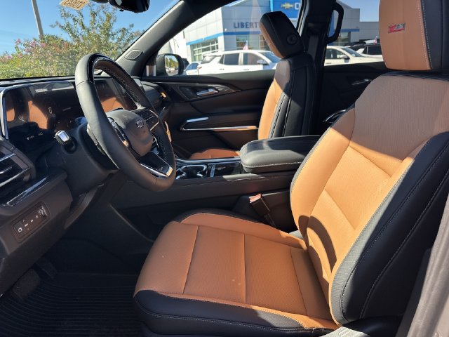 2027 Chevrolet Traverse Z71 - Photo 9