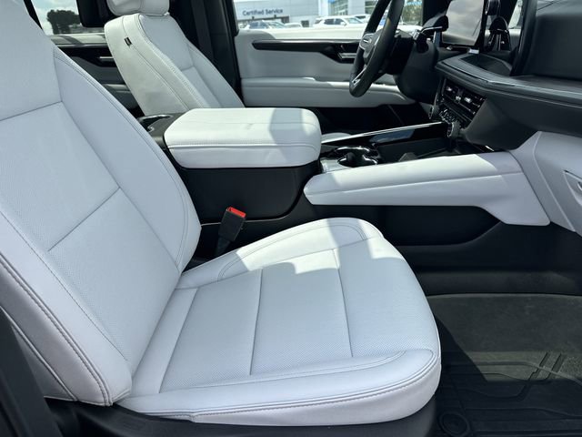 2025 Chevrolet Tahoe Premier - Photo 15