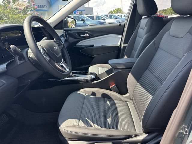 2026 Chevrolet Trax LT - Photo 9