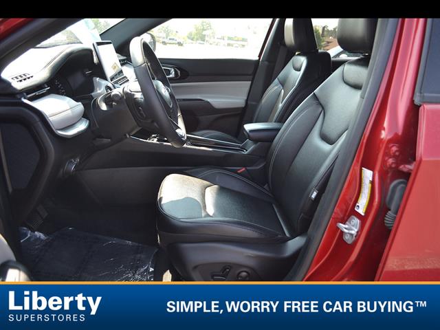 2025 Jeep Compass Limited - Photo 25