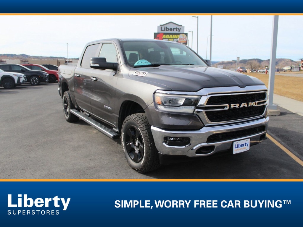 2020 RAM 1500 Big Horn/Lone Star 4x4 Crew Cab 5'7's photo