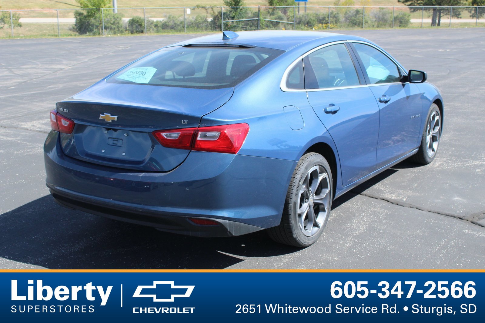 2024 Chevrolet Malibu 1LT photo 2