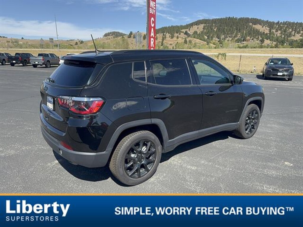 Used 2022 Jeep Compass Altitude 4x4 SUV