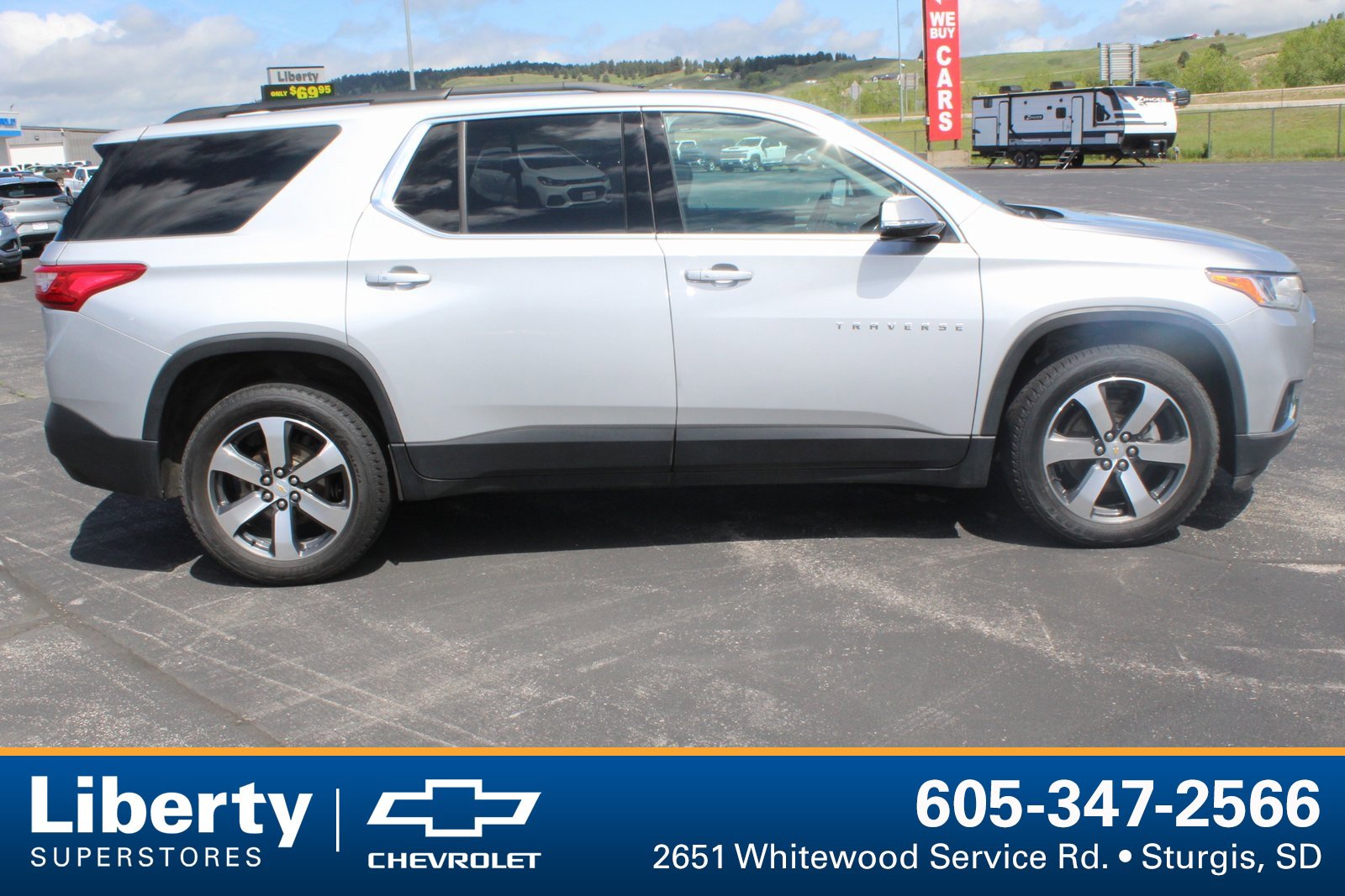 Used 2019 Chevrolet Traverse 3LT with VIN 1GNERHKW5KJ159385 for sale in Sturgis, SD