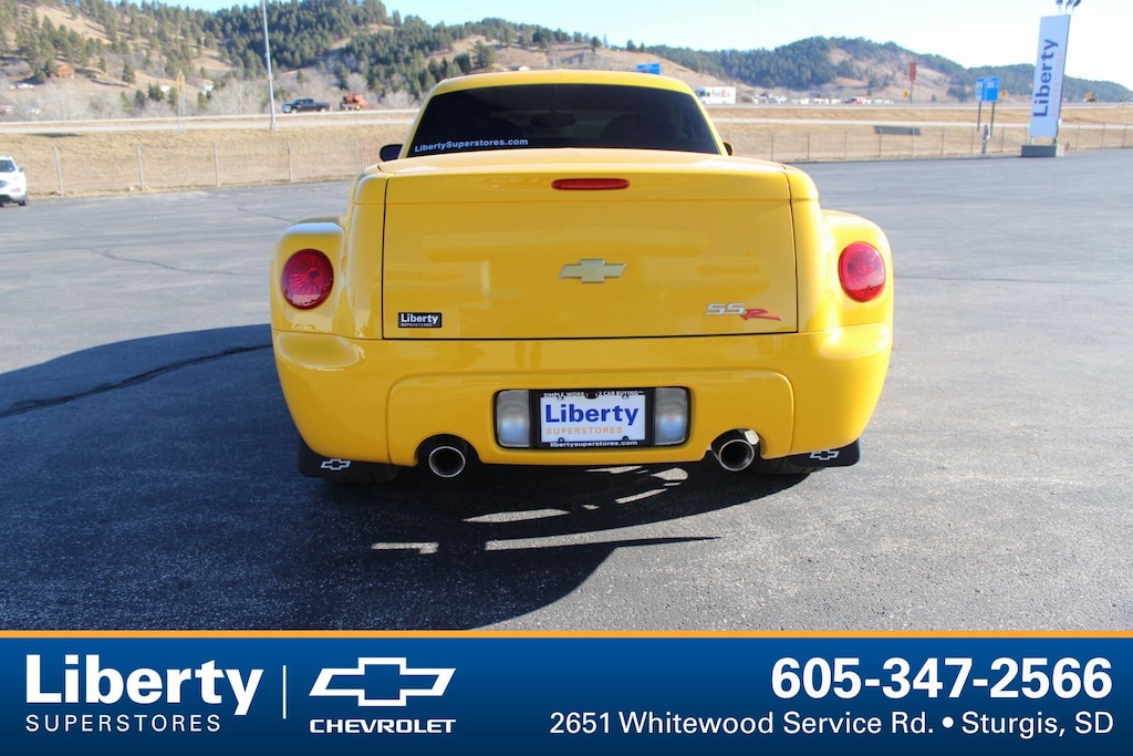 Used 2005 Chevrolet SSR LS Car