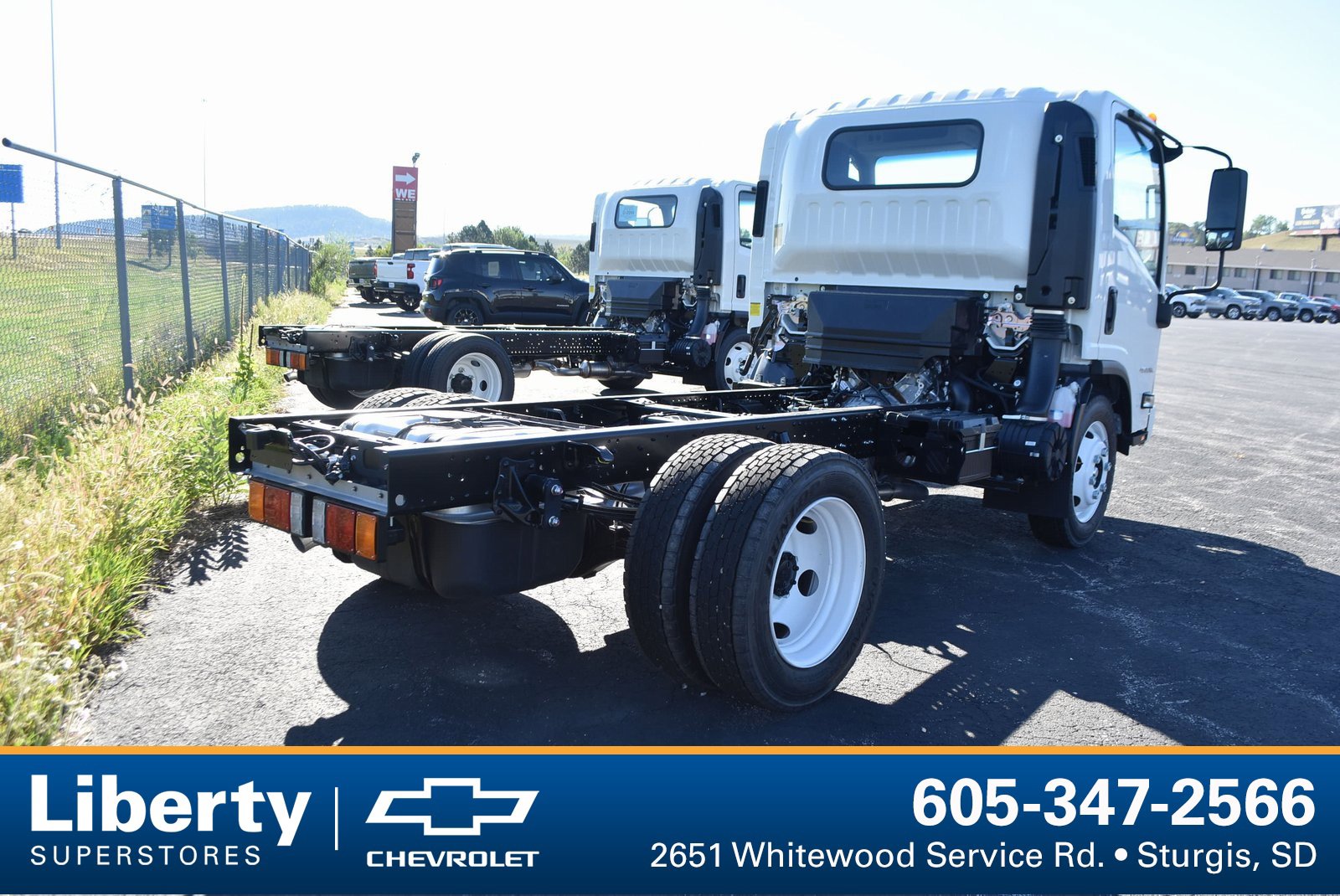 2025 Chevrolet Silverado 4500HD photo 3