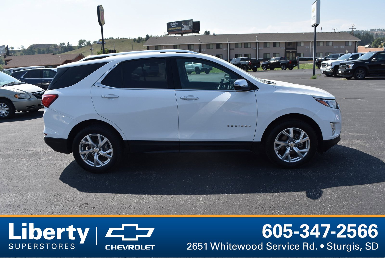 Used 2018 Chevrolet Equinox Premier with VIN 2GNAXVEV2J6189588 for sale in Sturgis, SD