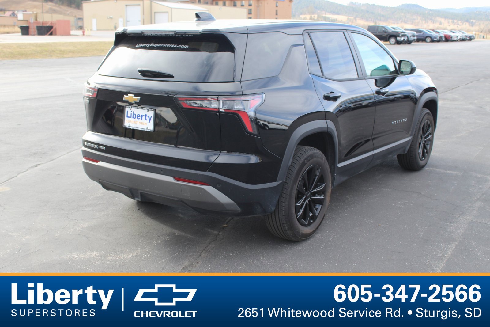 2025 Chevrolet Equinox LT photo 2