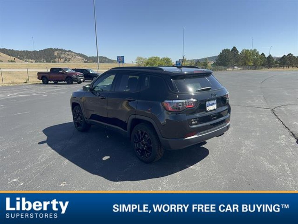 Used 2022 Jeep Compass Altitude 4x4 SUV