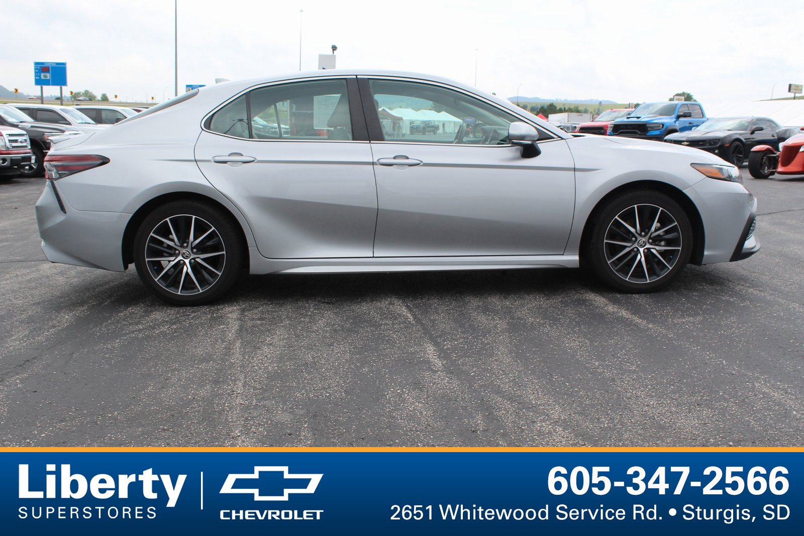 2023 Toyota Camry SE photo 2