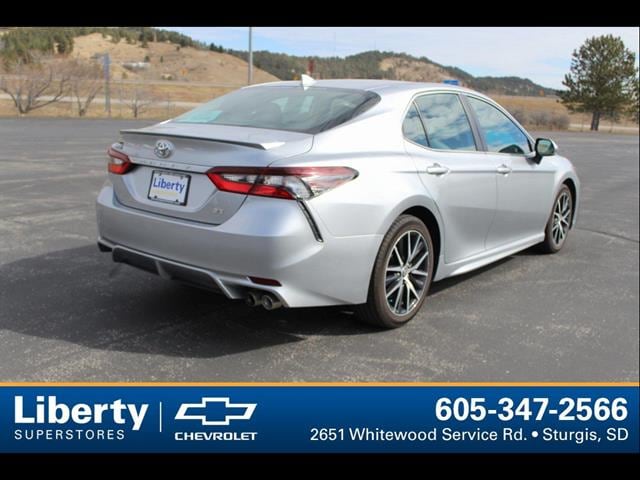 2023 Toyota Camry SE - Photo 3