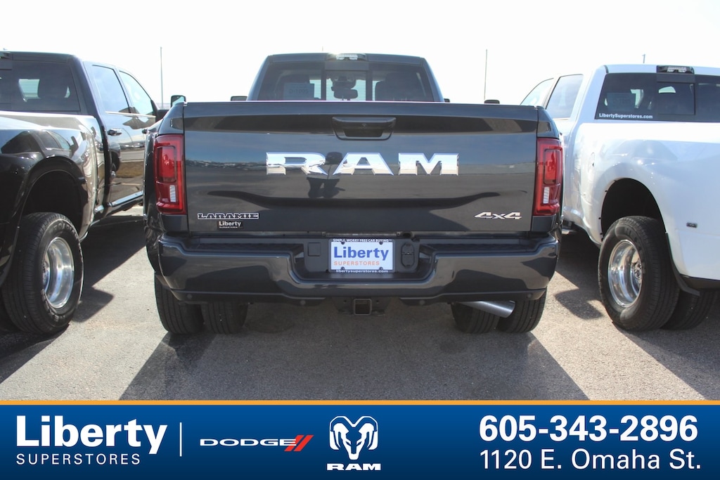 New 2026 Ram 3500 LARAMIE CREW CAB 4X4 8' BOX Pickup