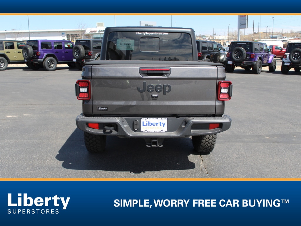 New 2026 Jeep Gladiator Willys 4x4 Pickup