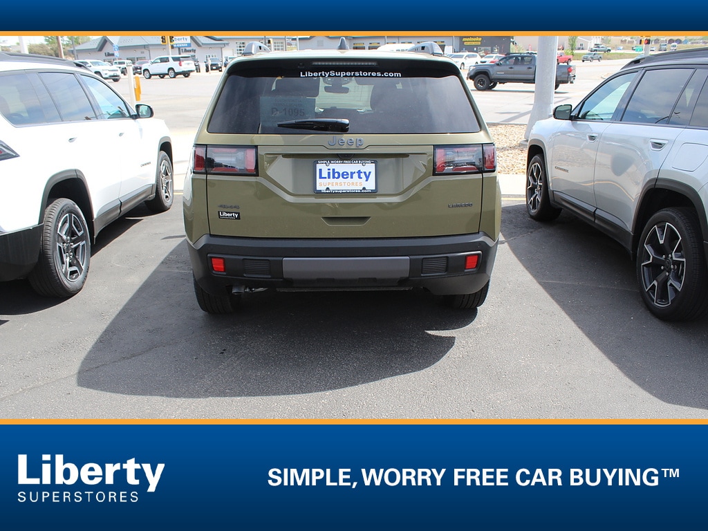 New 2026 Jeep Cherokee Laredo 4x4 Sport Utility