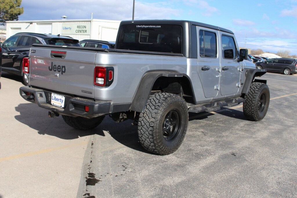 Used 2020 Jeep Gladiator Sport Truck Crew Cab