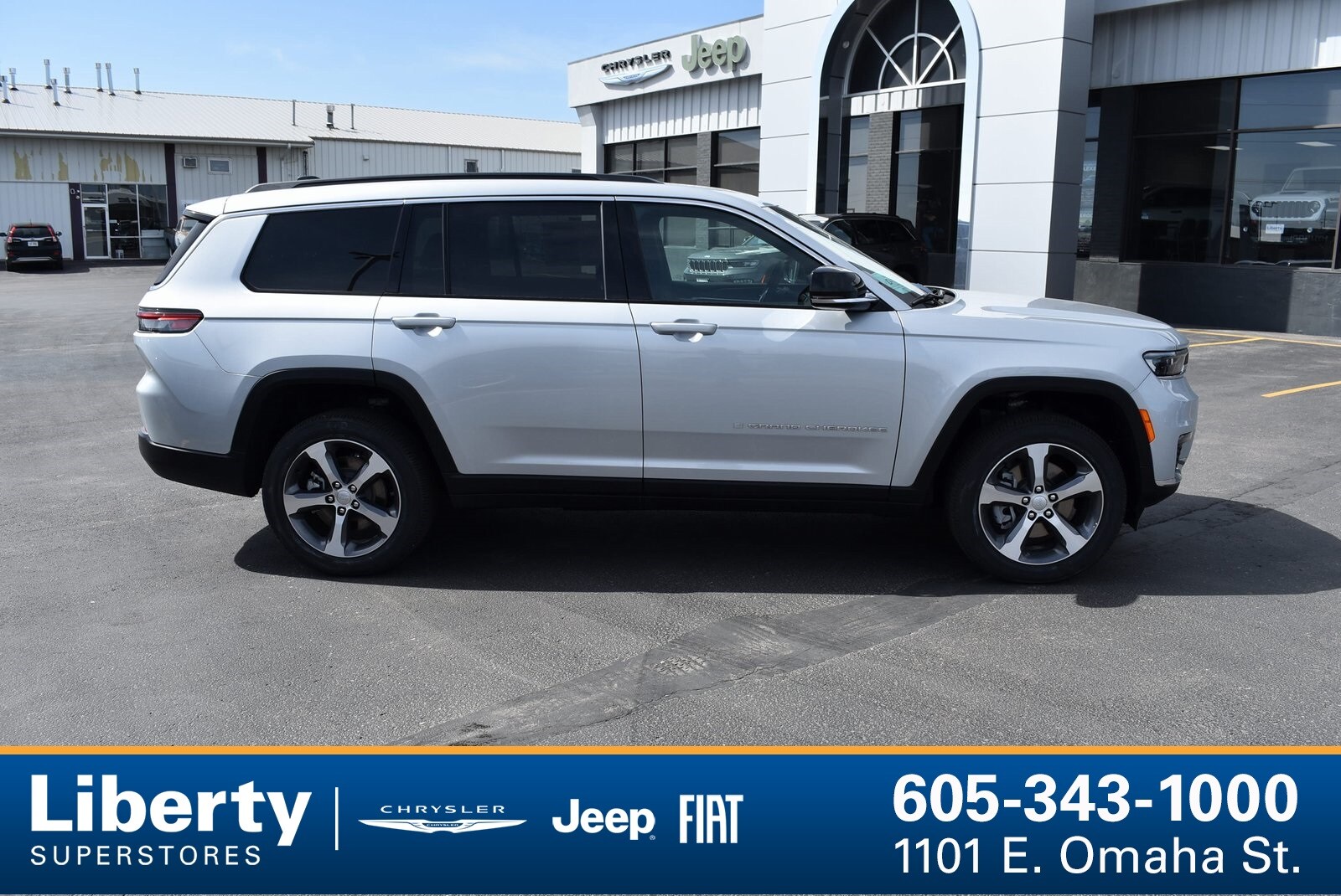 2025 Jeep Grand Cherokee L photo 2
