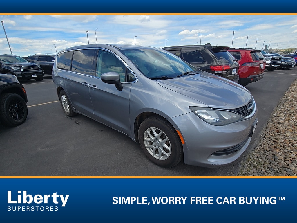Used 2017 Chrysler Pacifica Touring Van