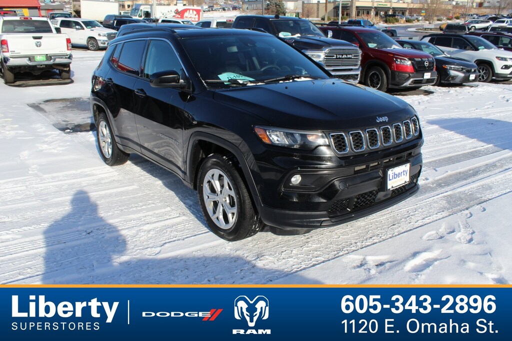 Used 2024 Jeep Compass Latitude SUV