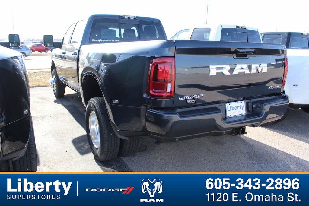 New 2026 Ram 3500 LARAMIE CREW CAB 4X4 8' BOX Pickup