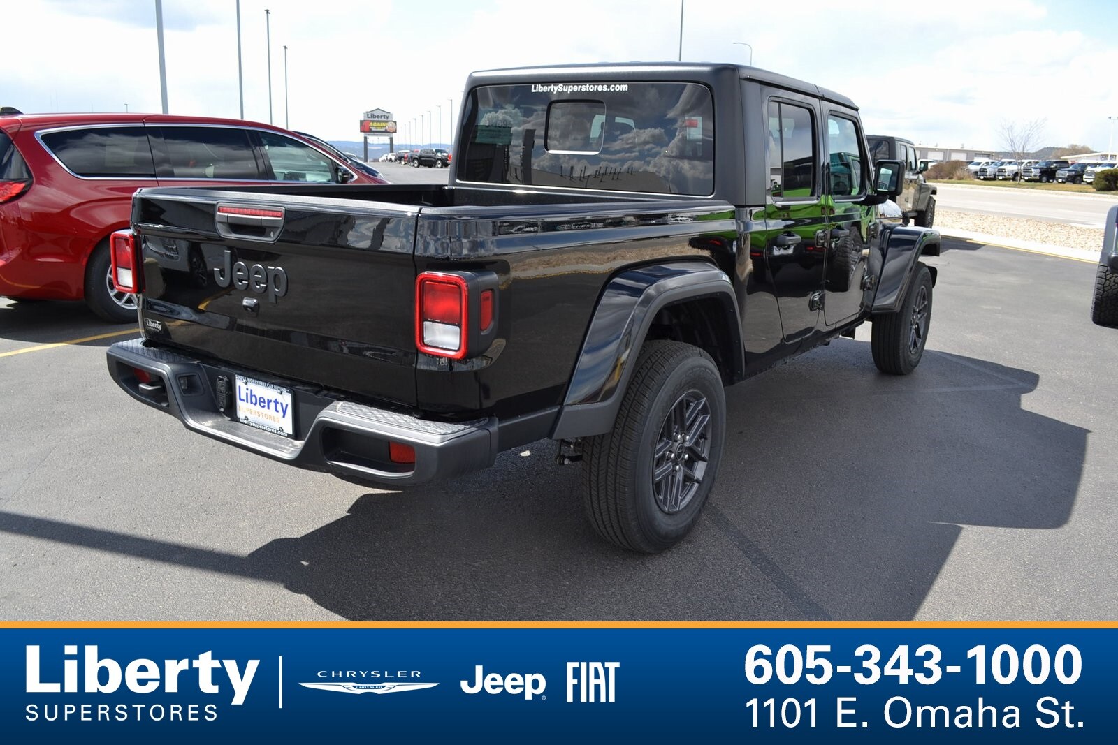 2025 Jeep Gladiator Sport photo 3