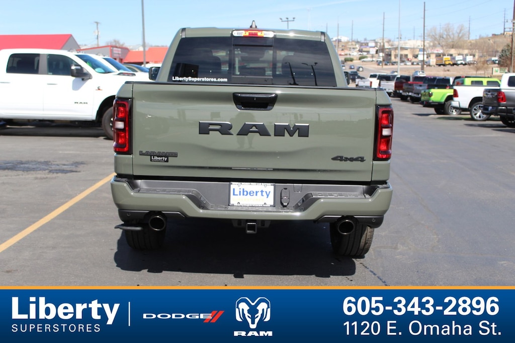 New 2026 Ram 1500 LARAMIE CREW CAB 4X4 5'7 BOX Pickup