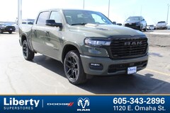 2026 Ram 1500 LARAMIE CREW CAB 4X4 5'7 BOX Pickup