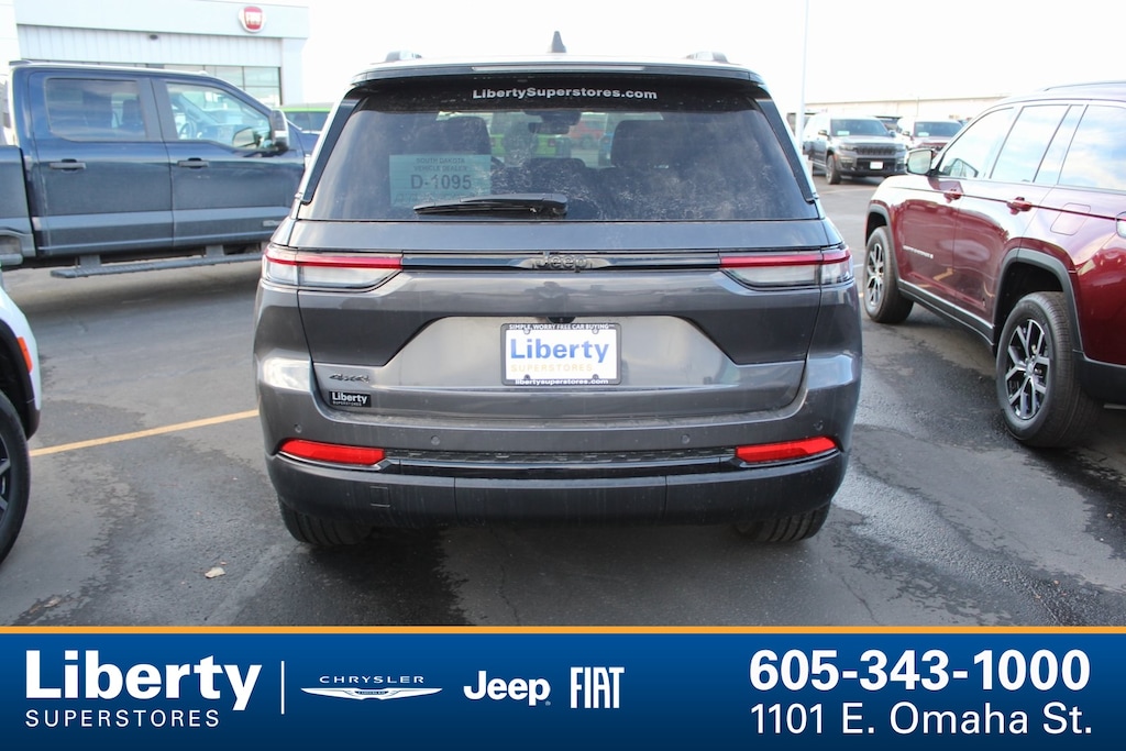 New 2025 Jeep Grand Cherokee Laredo Sport Utility